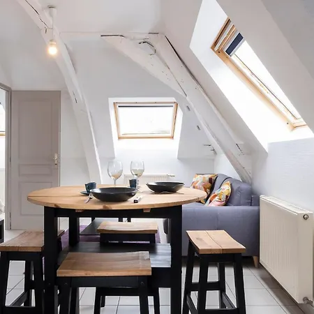 Appartement Immeuble Entier Coeur De Ville Avec Terrasse & Balcon Segré