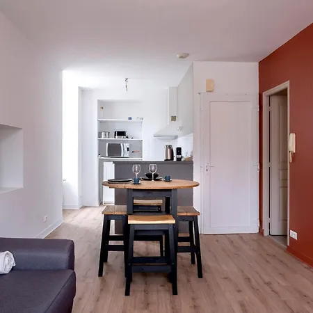 Immeuble Entier Coeur De Ville Avec Terrasse & Balcon