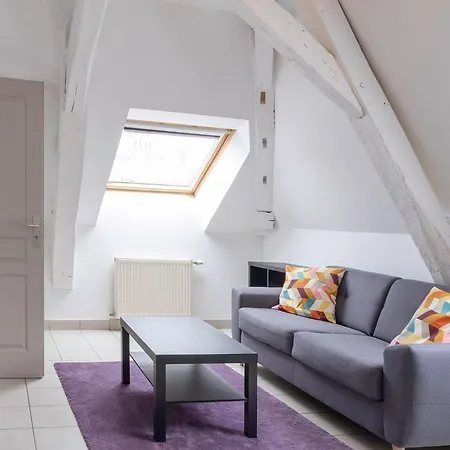 Immeuble Entier Coeur De Ville Avec Terrasse & Balcon Segré